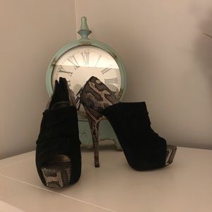 Bakers snake print and suede high heels | peep toe